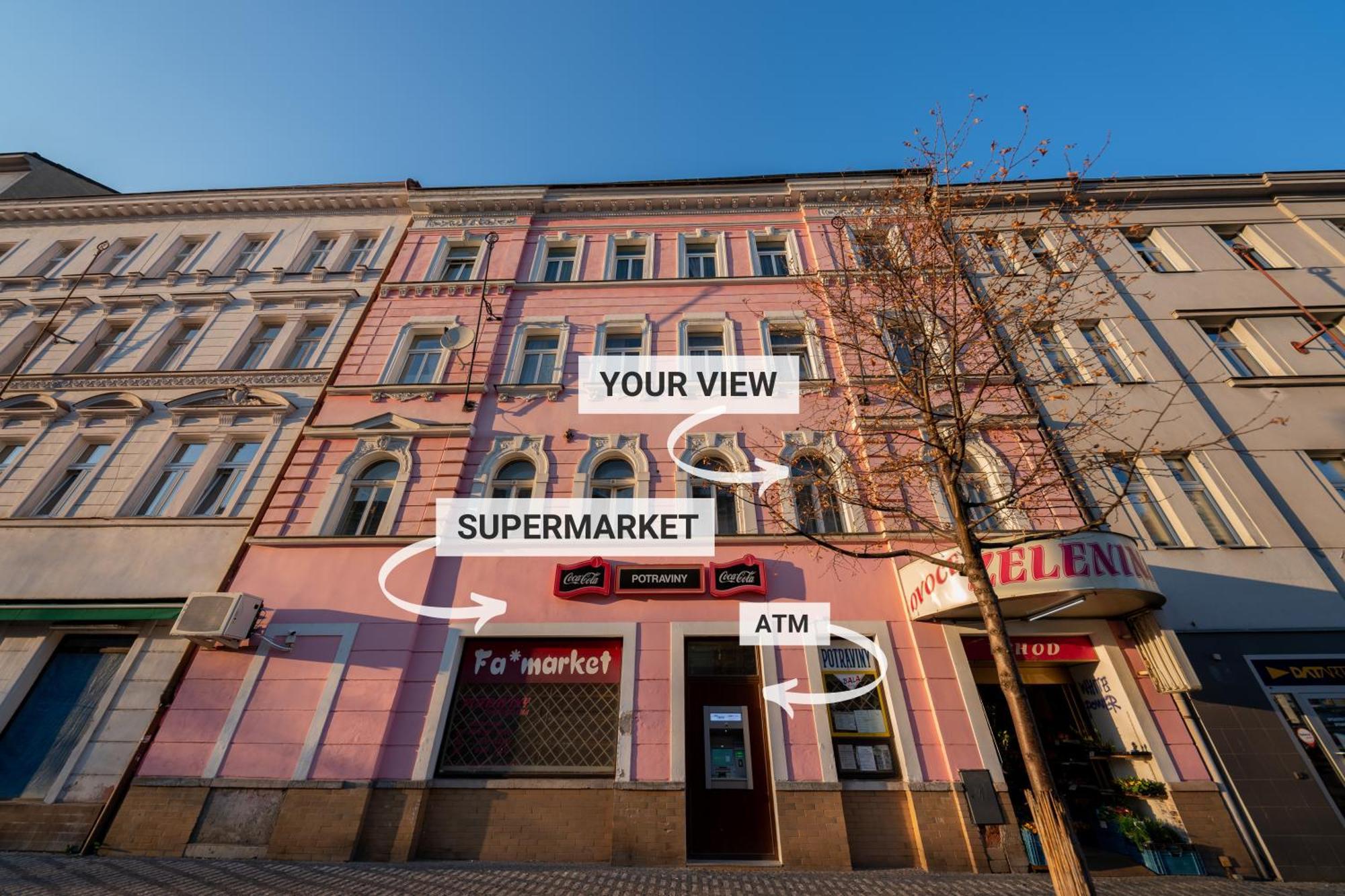 1 Bob's - 2 Bedrooms And Living * Prague